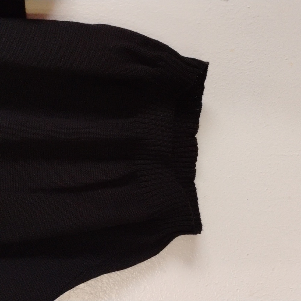 Sweater - Picture 4 of 5